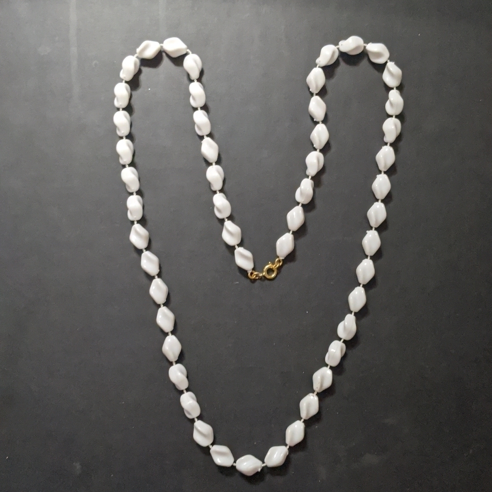 Vintage White Plastic Twisted Bead Statement Necklace